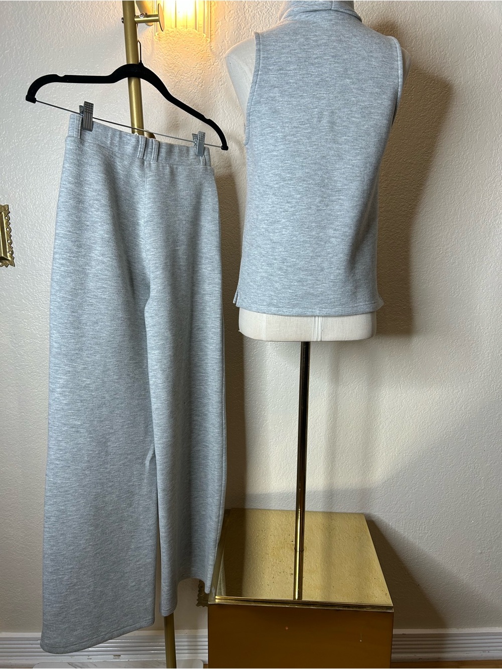 OGL Sleeveless Turtleneck Top & Wide-Leg Pants Set - Light Gray - Picture 7 of 15